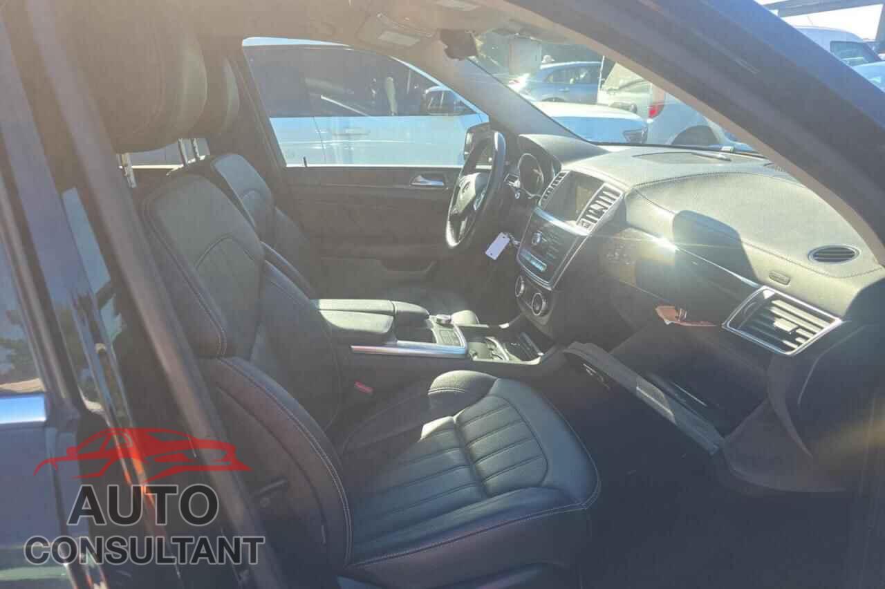 MERCEDES-BENZ GL-CLASS 2015 - 4JGDF2EE2FA496384