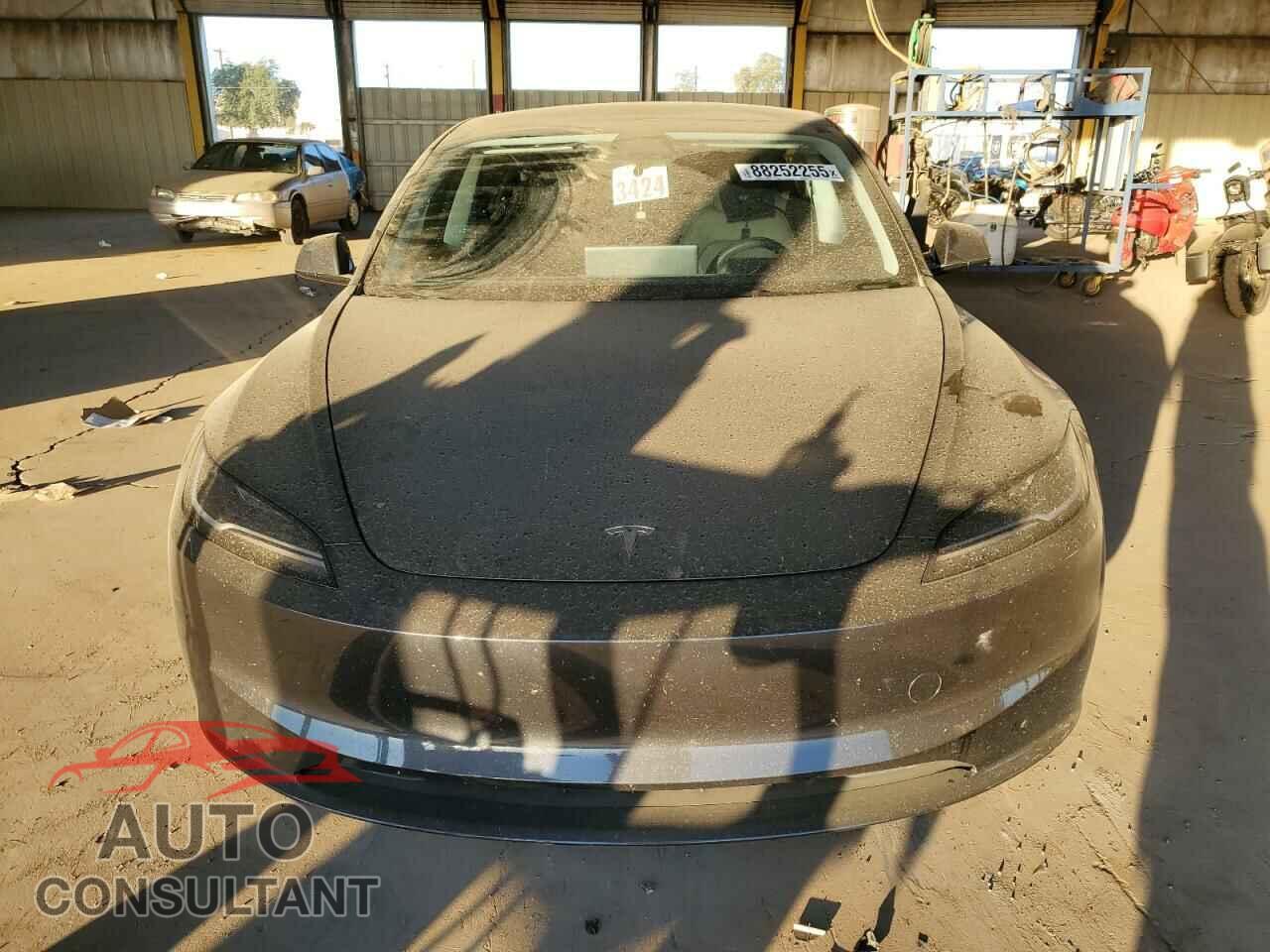 TESLA MODEL 3 2024 - 5YJ3E1EA5RF722004