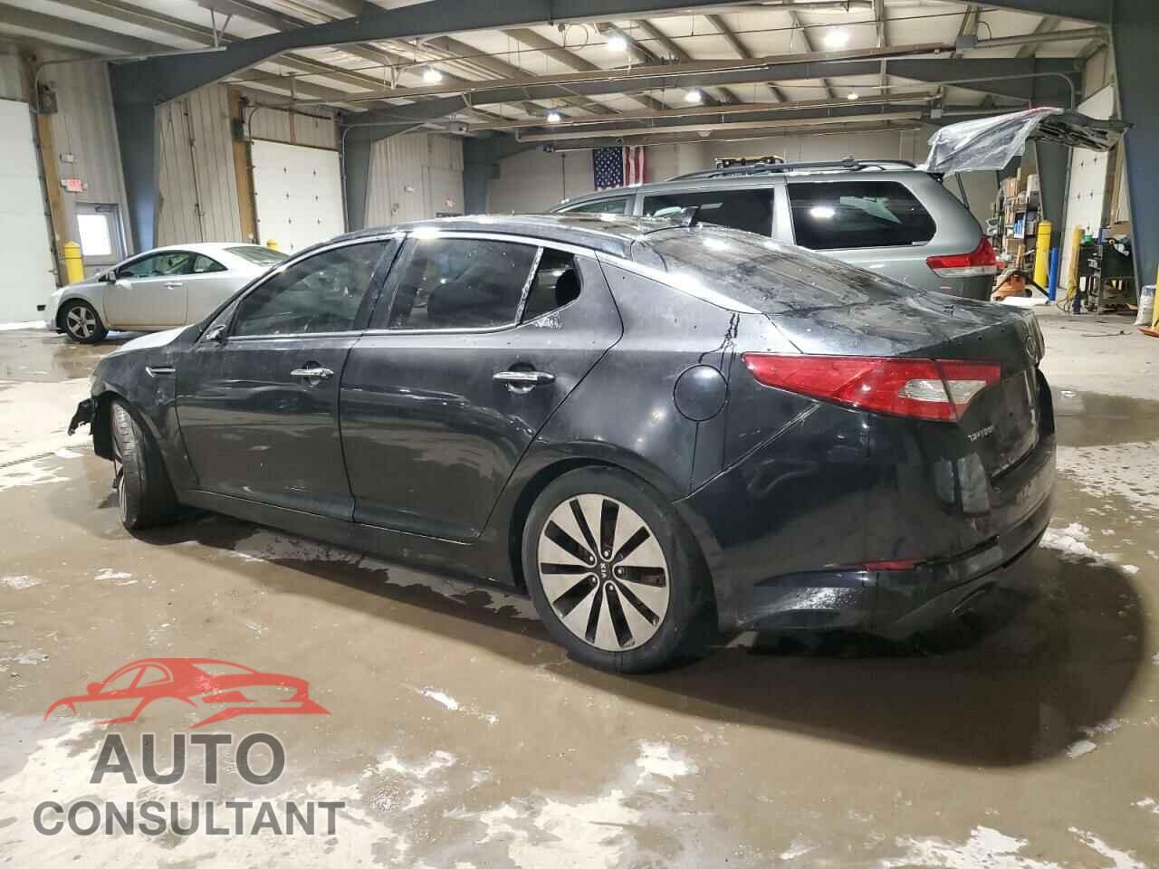 KIA OPTIMA 2011 - KNAGR4A64B5155037