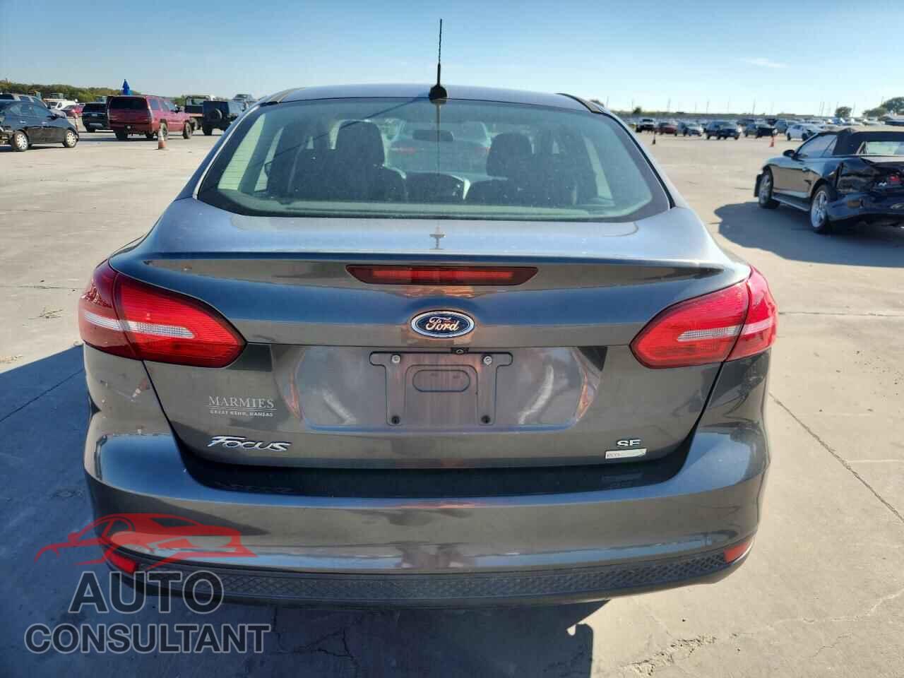 FORD FOCUS 2017 - 1FADP3FE3HL299565