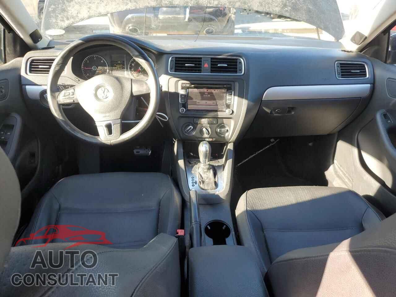 VOLKSWAGEN JETTA 2012 - 3VWLL7AJ8CM427767