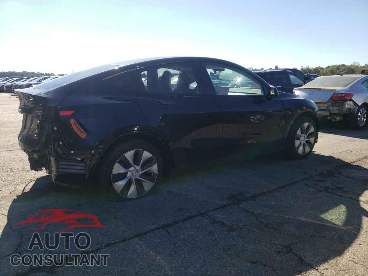 TESLA MODEL Y 2024 - 7SAYGDED0RF004357
