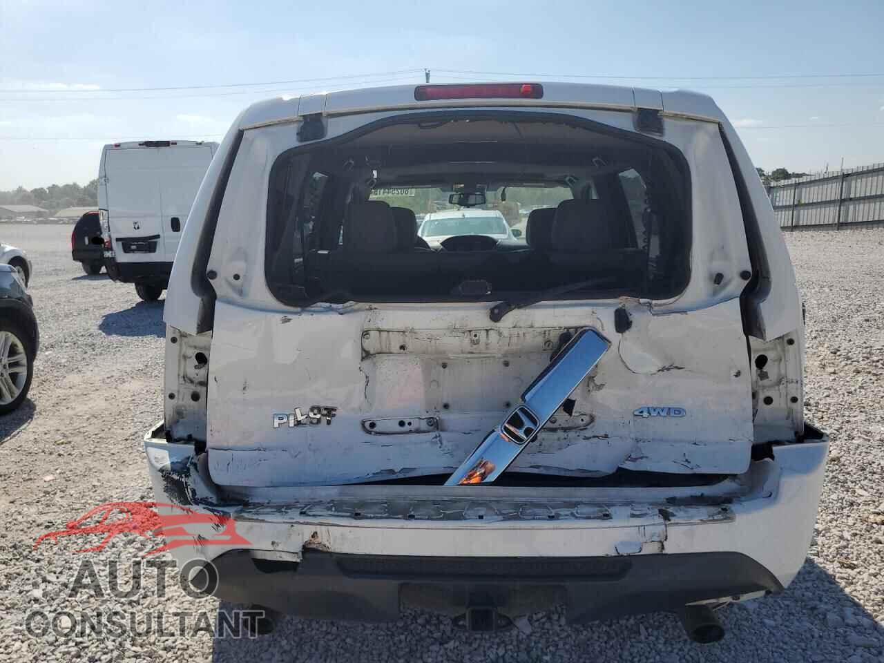 HONDA PILOT 2015 - 5FNYF4H57FB016439