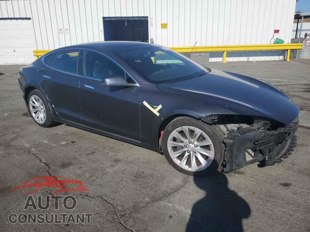 TESLA MODEL S 2017 - 5YJSA1E2XHF187640