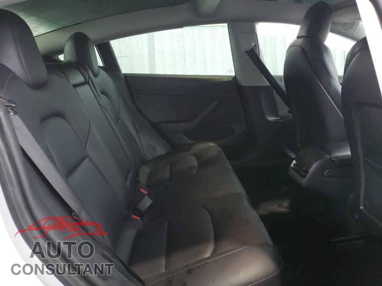 TESLA MODEL 3 2021 - 5YJ3E1EAXMF045556
