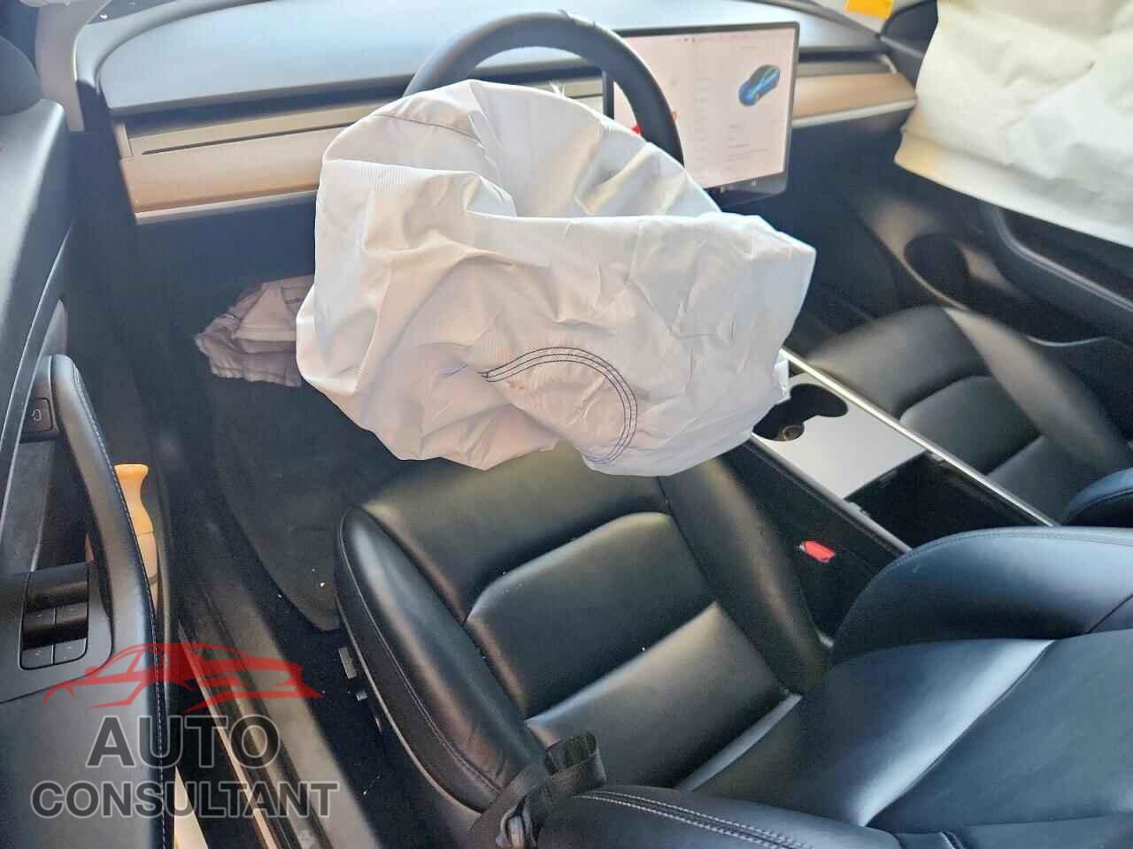 TESLA MODEL 3 2021 - 5YJ3E1EA5MF938945