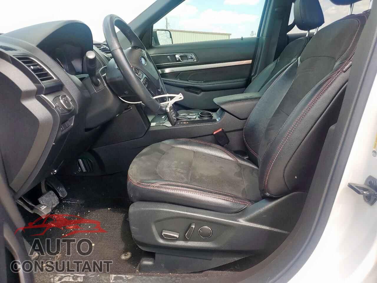 FORD EXPLORER 2018 - 1FM5K7D80JGC68916
