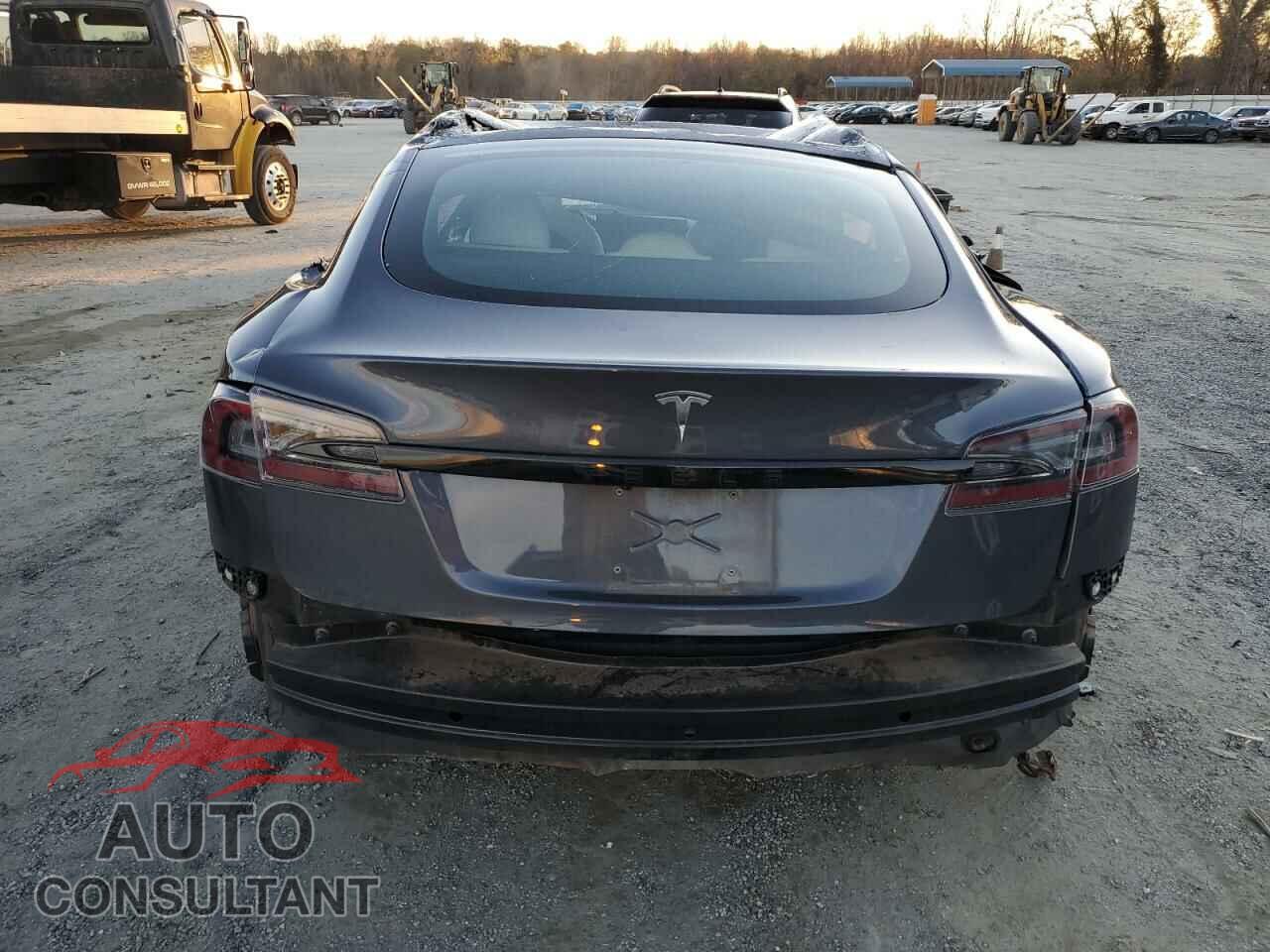 TESLA MODEL S 2021 - 5YJSA1E52MF443404