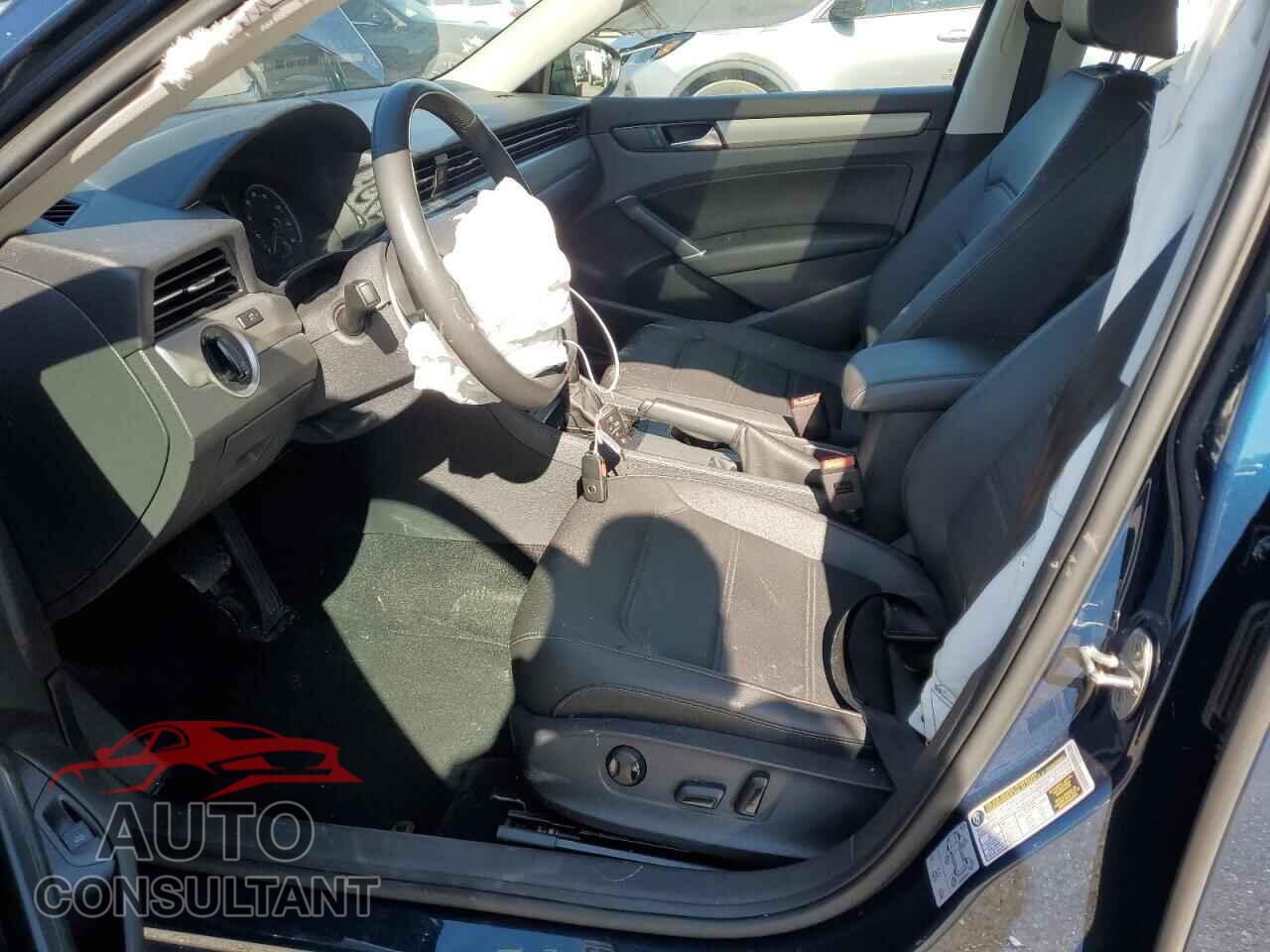 VOLKSWAGEN PASSAT 2021 - 1VWSA7A39MC013483