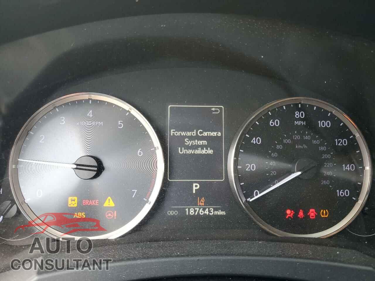 LEXUS IS 2017 - JTHBA1D26H5050941