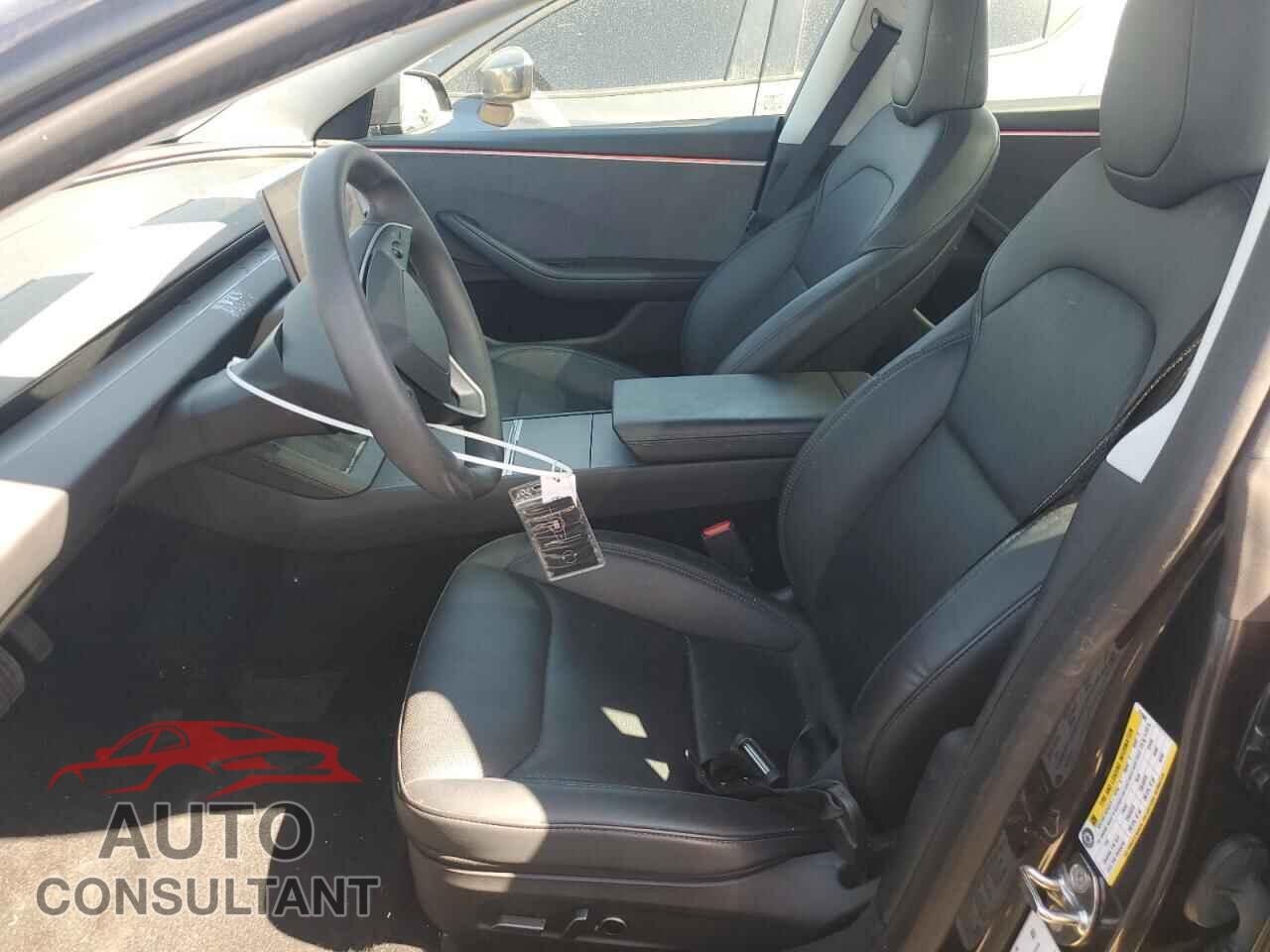 TESLA MODEL 3 2024 - 5YJ3E1EA0RF771045