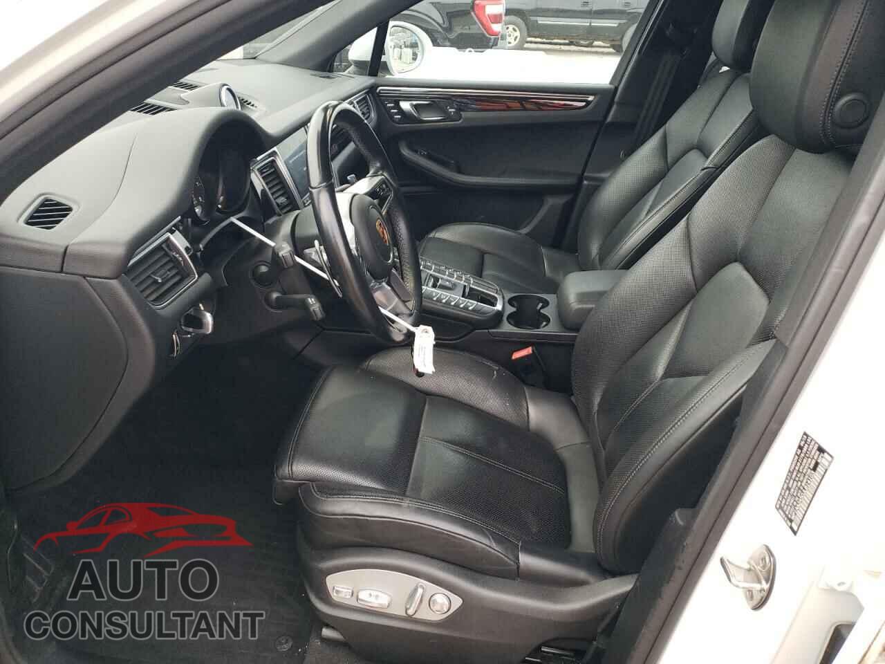 PORSCHE MACAN 2018 - WP1AA2A50JLB14103