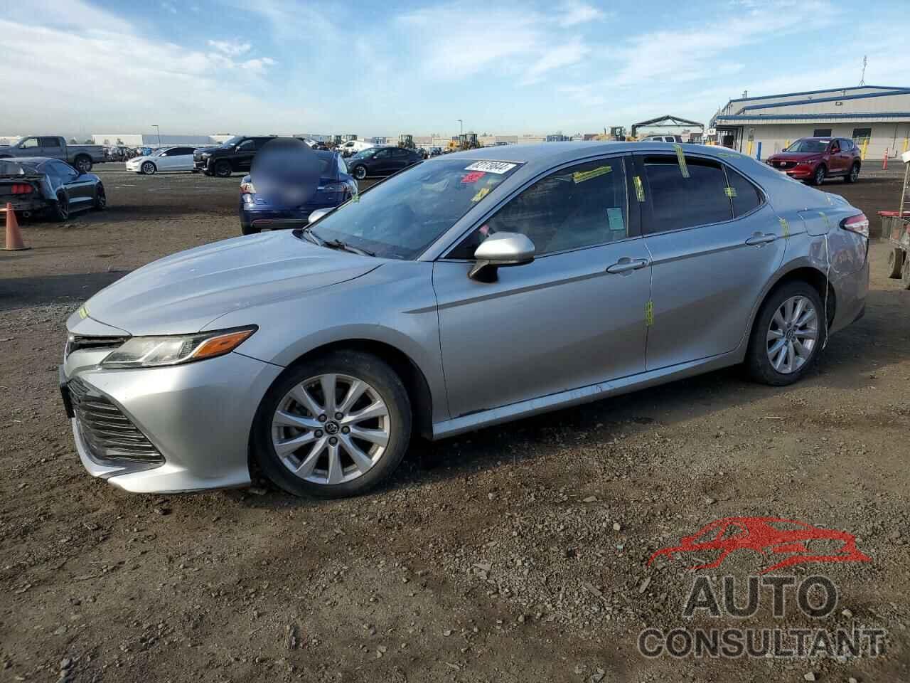 TOYOTA CAMRY 2018 - 4T1B11HK7JU553588