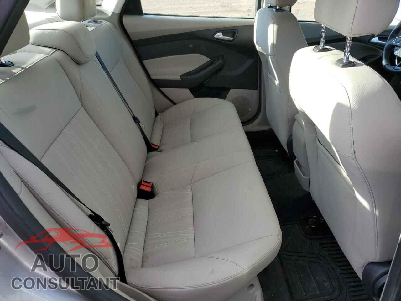FORD FOCUS 2017 - 1FADP3FE0HL333087