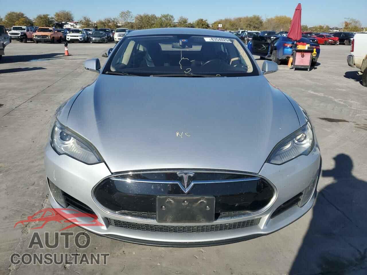 TESLA MODEL S 2013 - 5YJSA1CN4DFP14644