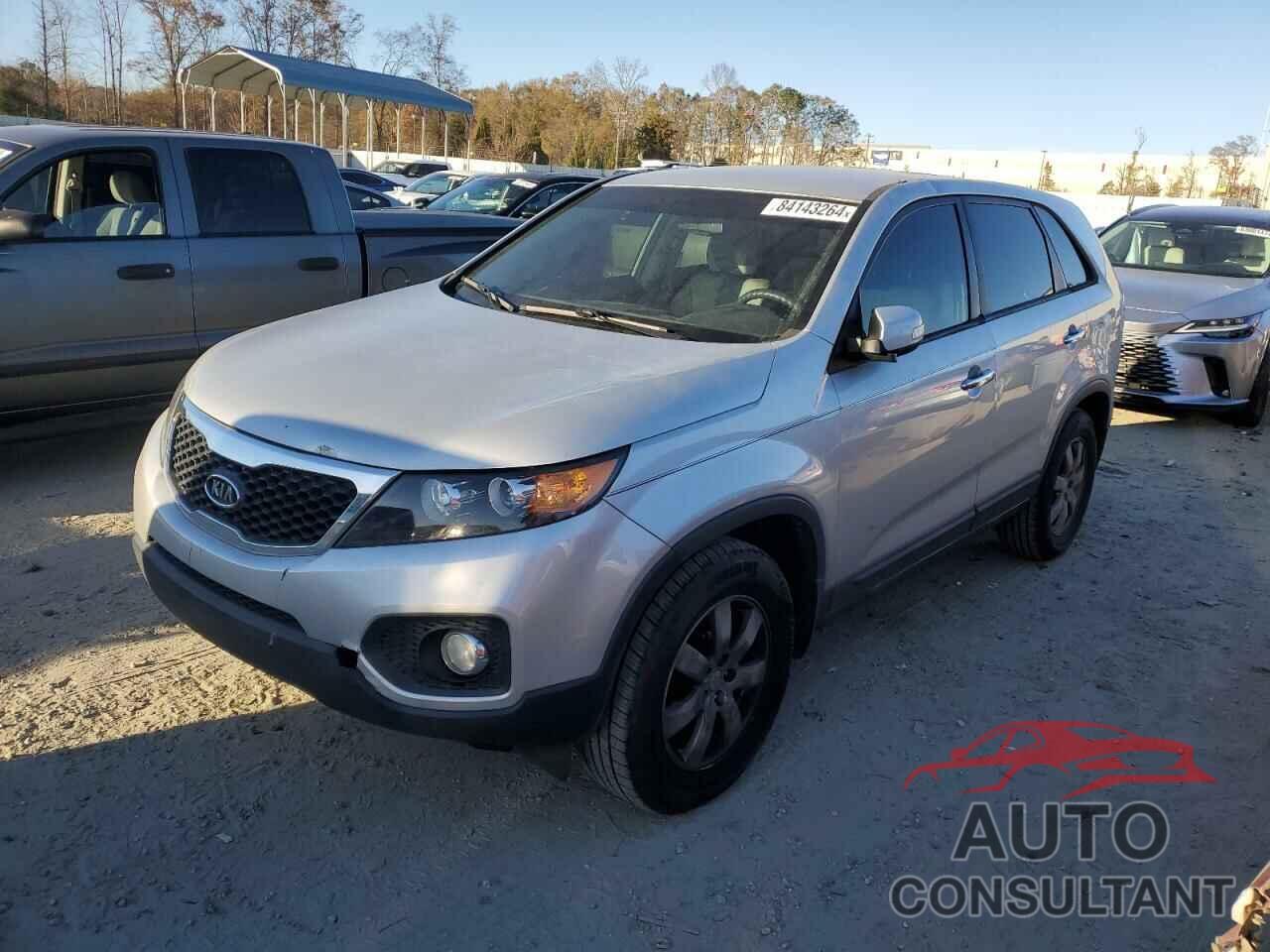 KIA SORENTO 2011 - 5XYKT4A12BG008094