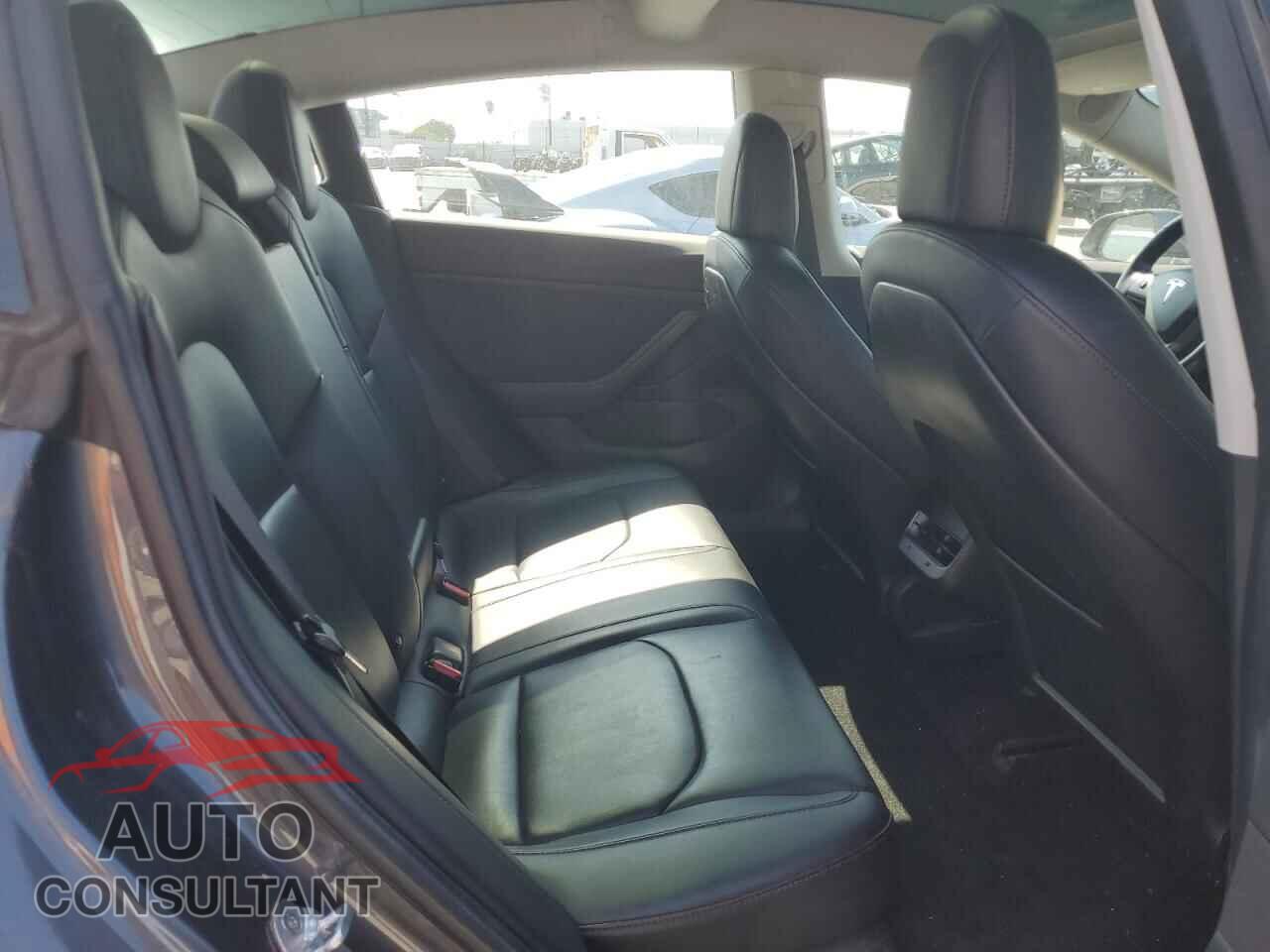 TESLA MODEL 3 2018 - 5YJ3E1EA3JF009462