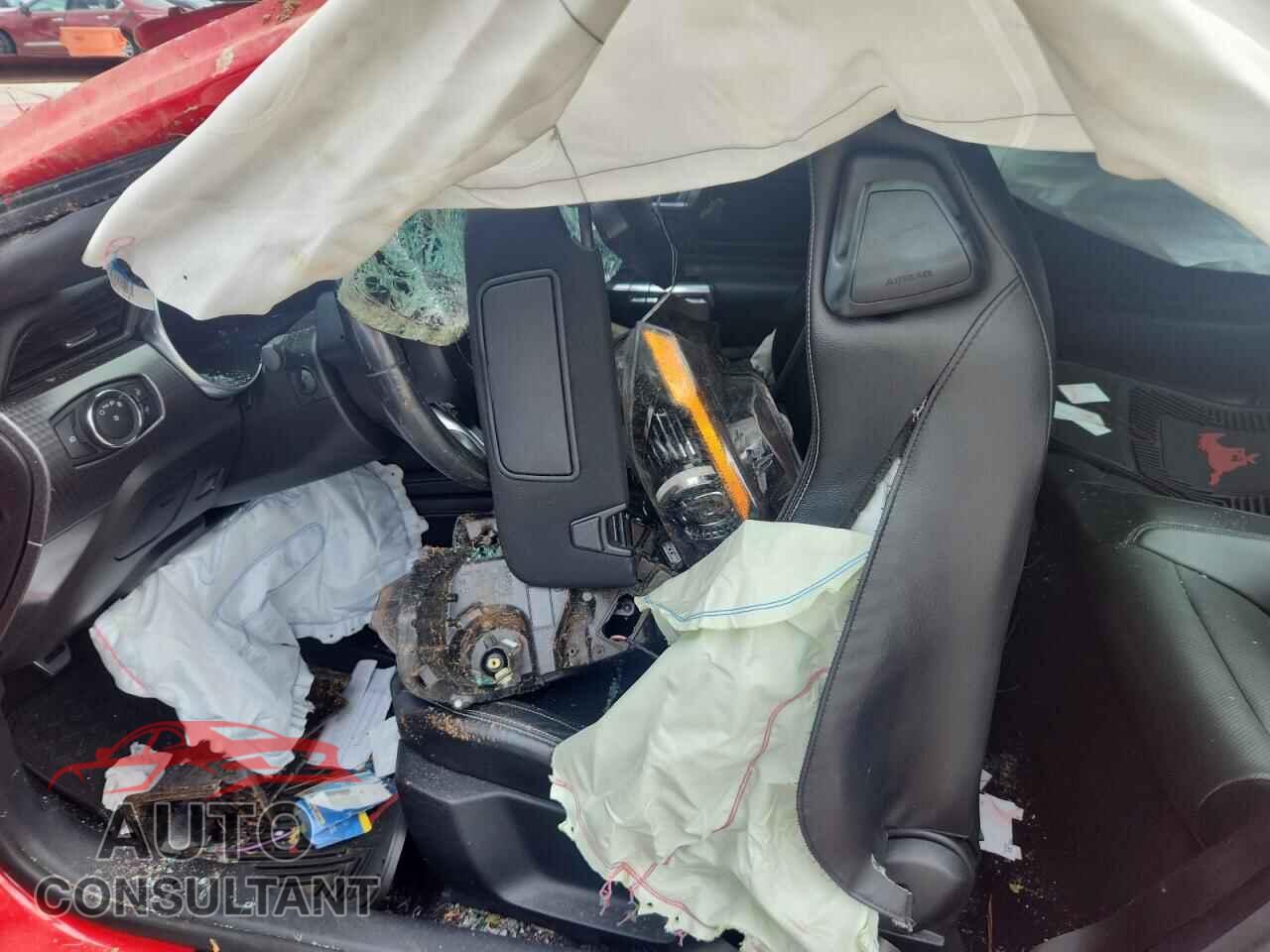 FORD MUSTANG 2019 - 1FA6P8CF0K5156927