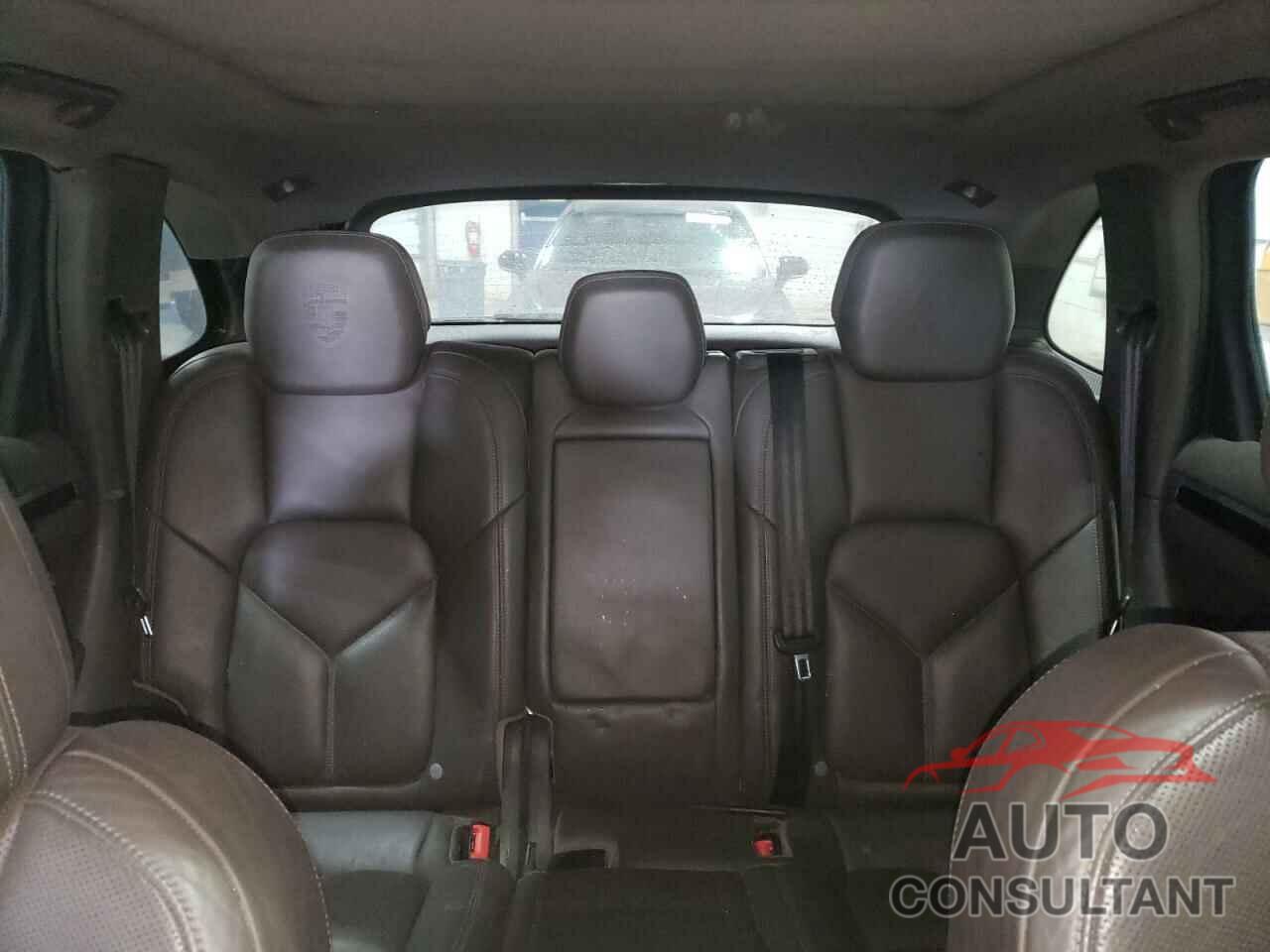 PORSCHE CAYENNE 2017 - WP1AA2A24HKA83184