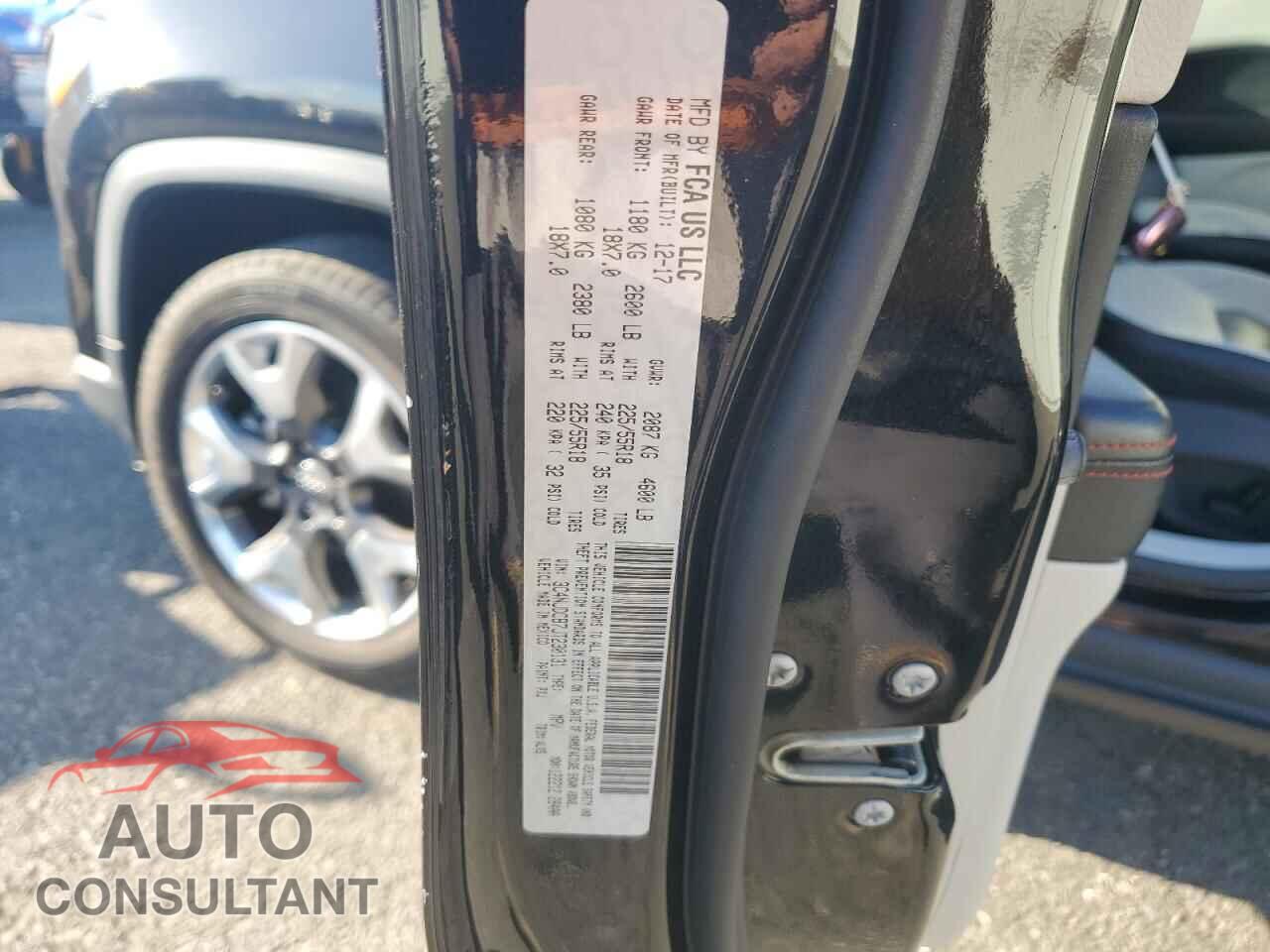 JEEP COMPASS 2018 - 3C4NJDCB7JT230131