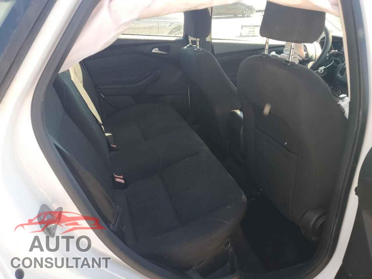 FORD FOCUS 2016 - 1FADP3F26GL266791