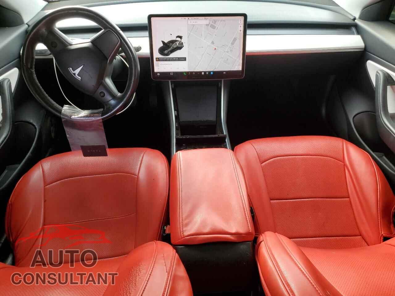 TESLA MODEL 3 2019 - 5YJ3E1EA5KF402686
