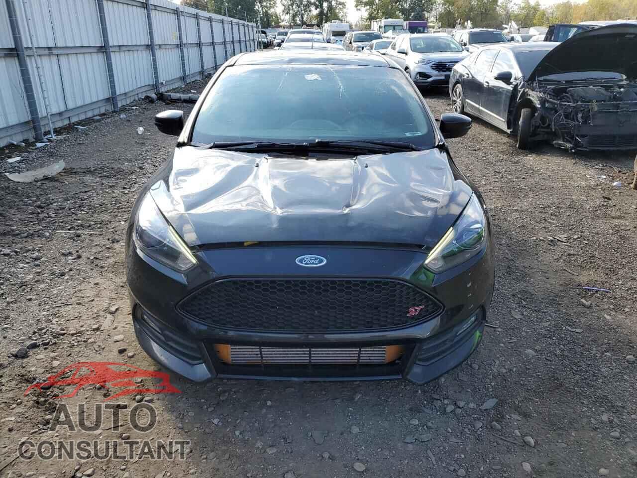 FORD FOCUS 2017 - 1FADP3L9XHL210081
