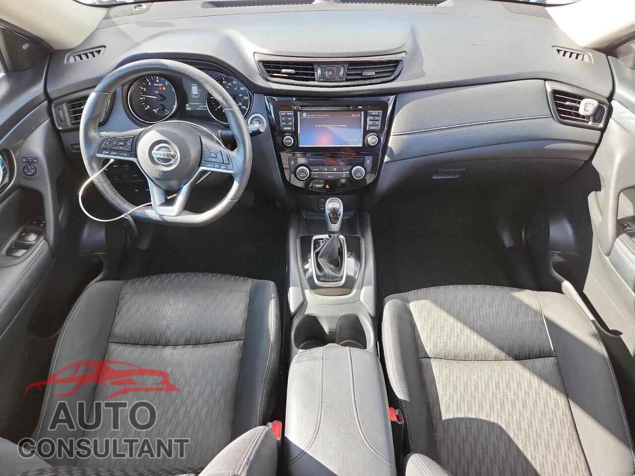 NISSAN ROGUE 2017 - KNMAT2MV9HP531004