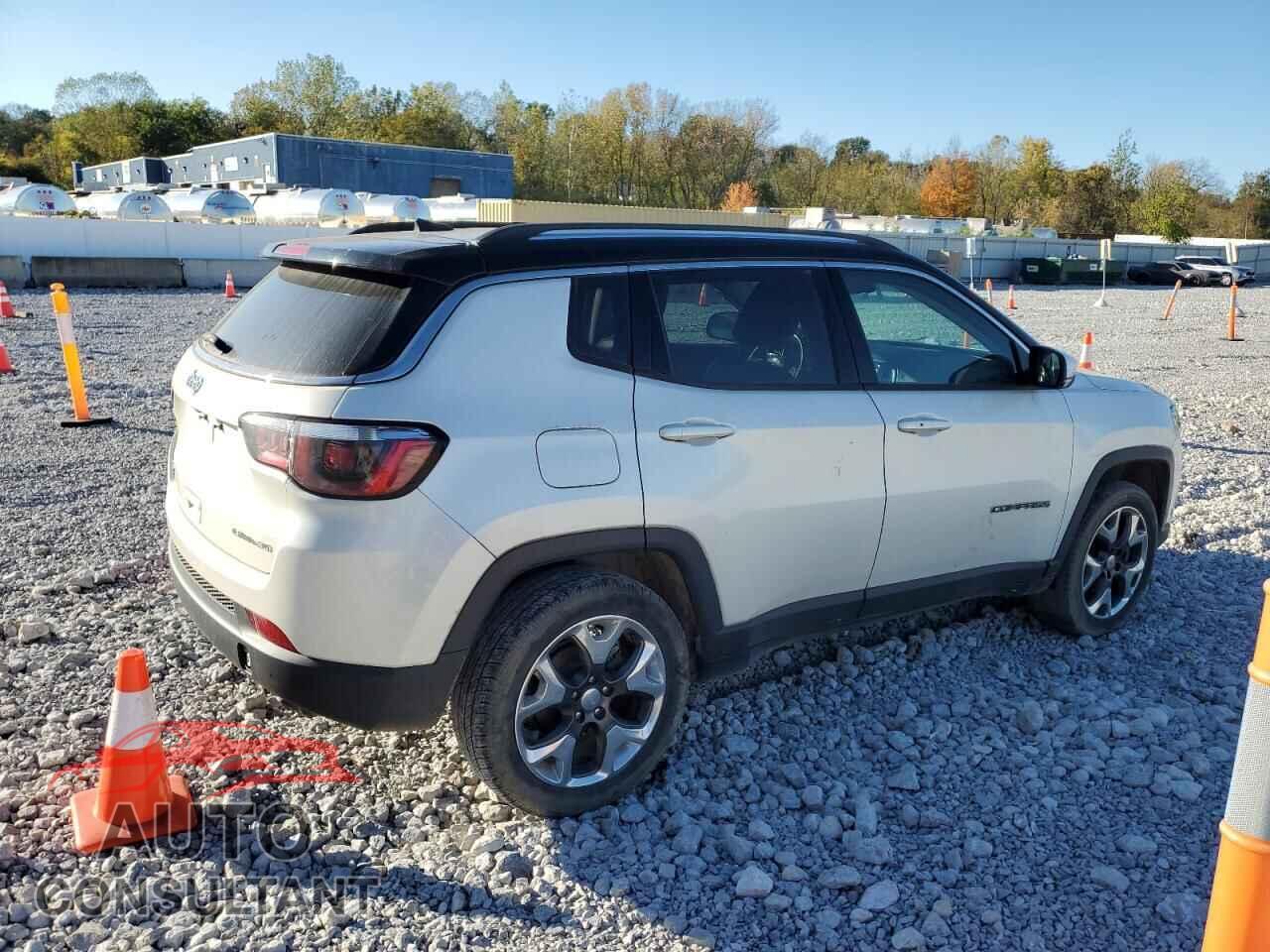 JEEP COMPASS 2018 - 3C4NJDCB9JT246184