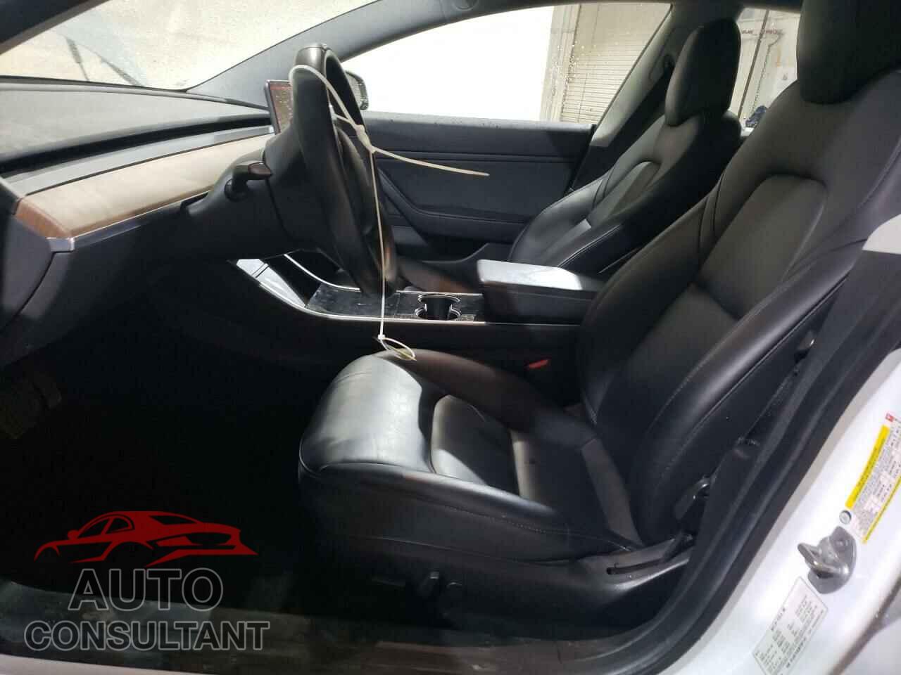 TESLA MODEL 3 2019 - 5YJ3E1EA3KF397147