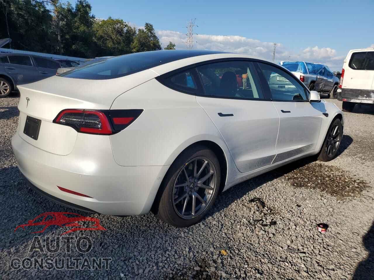 TESLA MODEL 3 2021 - 5YJ3E1EA5MF096141