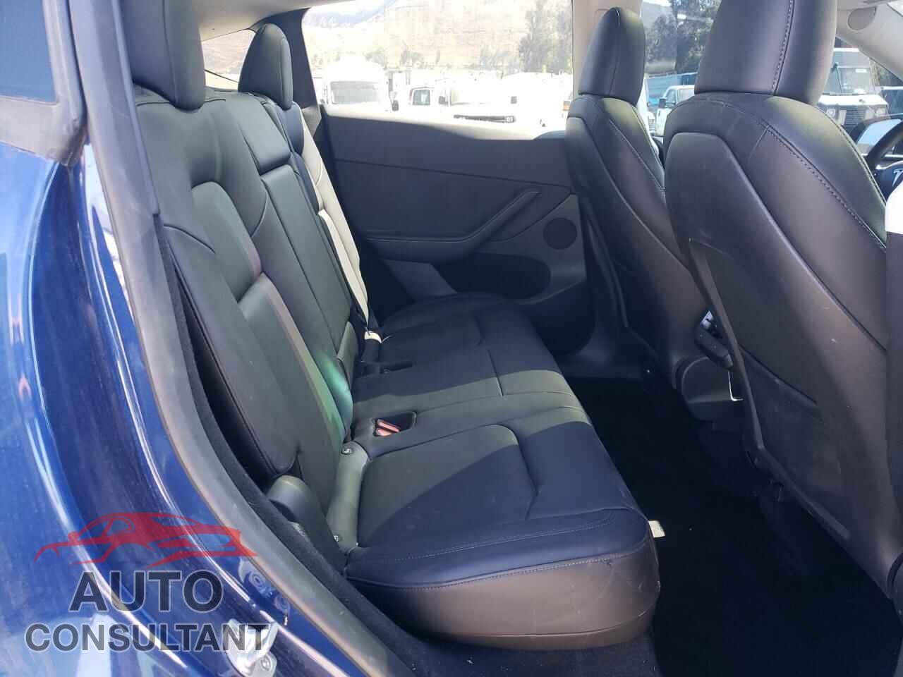 TESLA MODEL Y 2023 - 7SAYGDEE6PF961663
