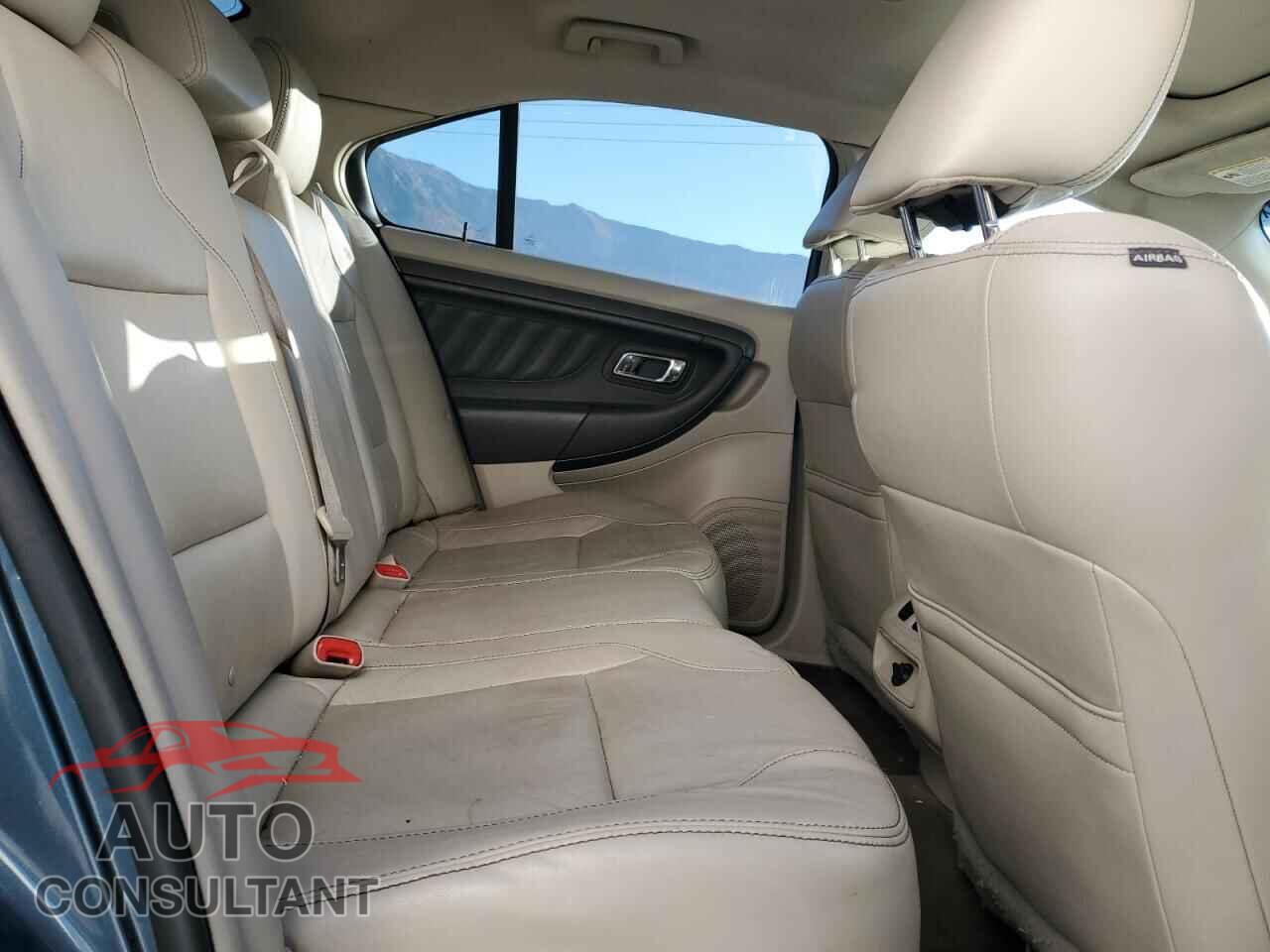 FORD TAURUS 2010 - 1FAHP2EW4AG110670