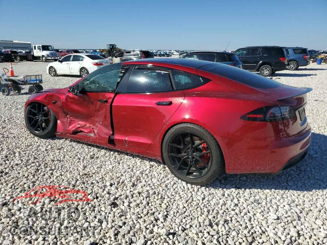 TESLA MODEL S 2024 - 5YJSA1E61RF533045