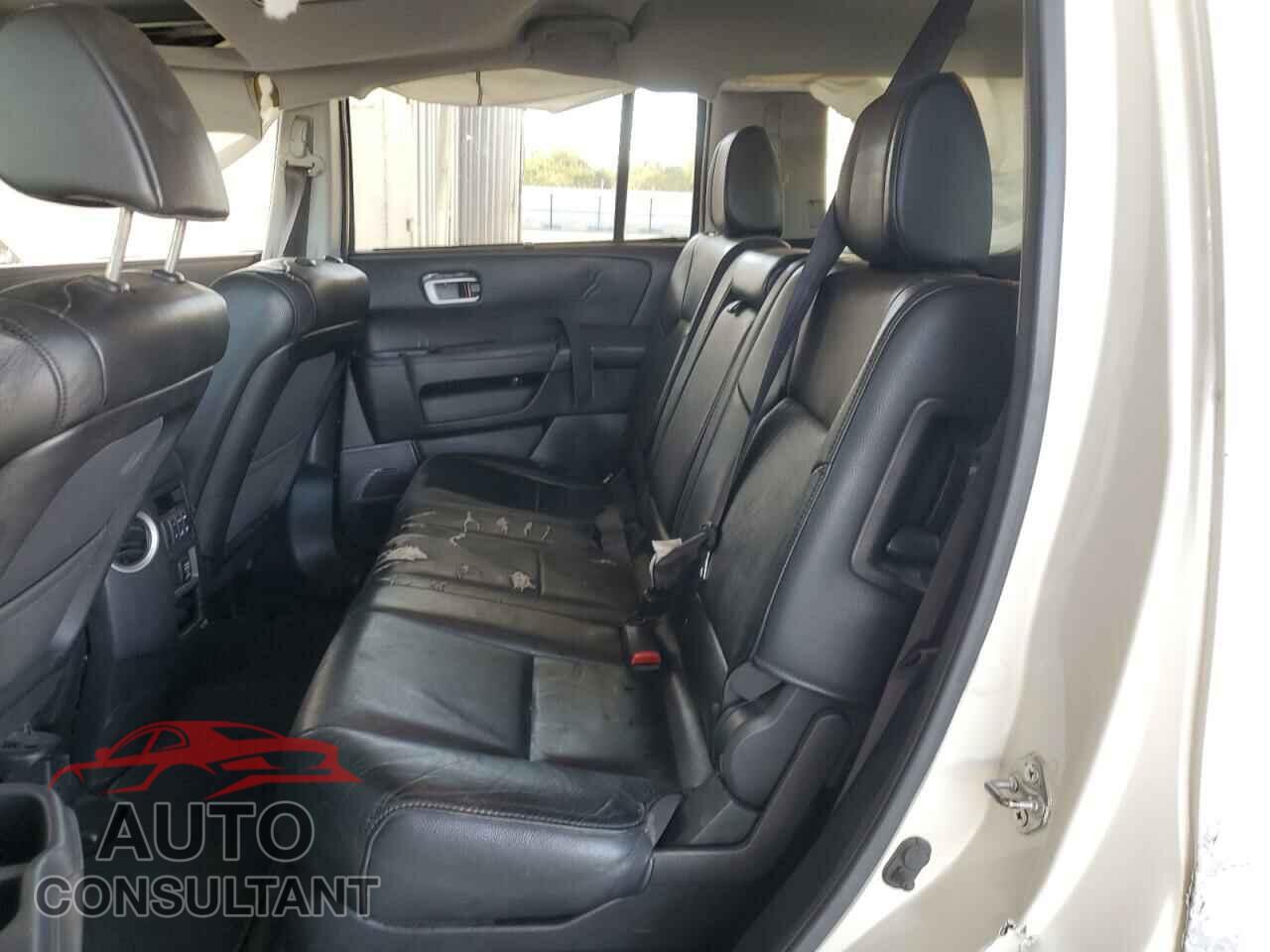 HONDA PILOT 2012 - 5FNYF4H9XCB013081