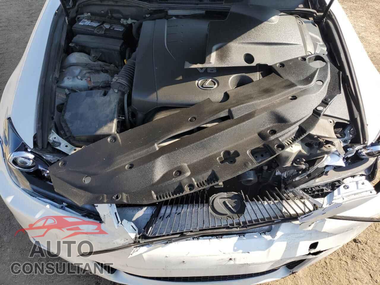 LEXUS IS 2011 - JTHCF5C29B5048588