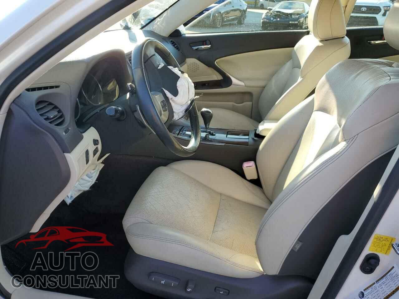 LEXUS IS 2012 - JTHBF5C2XC5157901