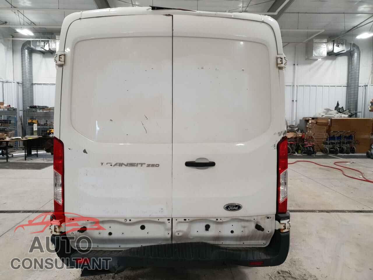 FORD TRANSIT 2017 - 1FTYR2CM0HKB53223