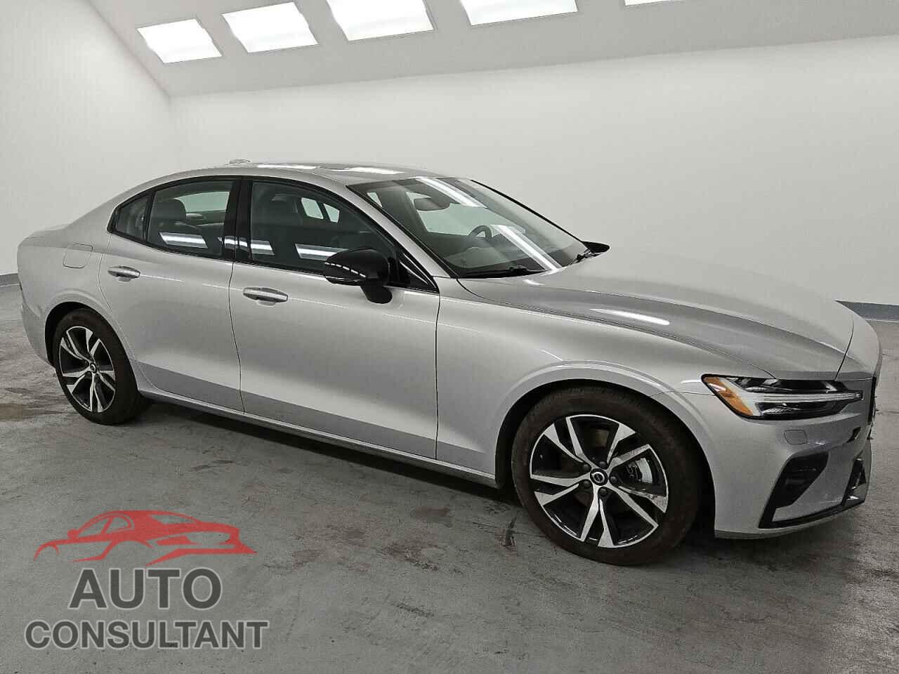 VOLVO S60 CORE 2025 - 7JRL12FJ9SG362426