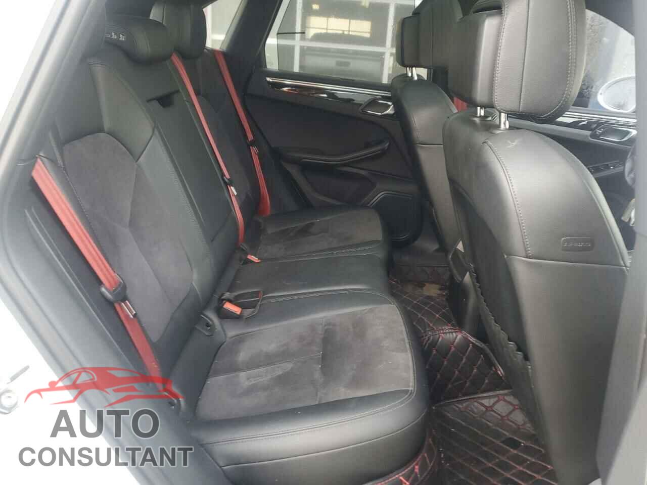 PORSCHE MACAN 2015 - WP1AB2A59FLB53096