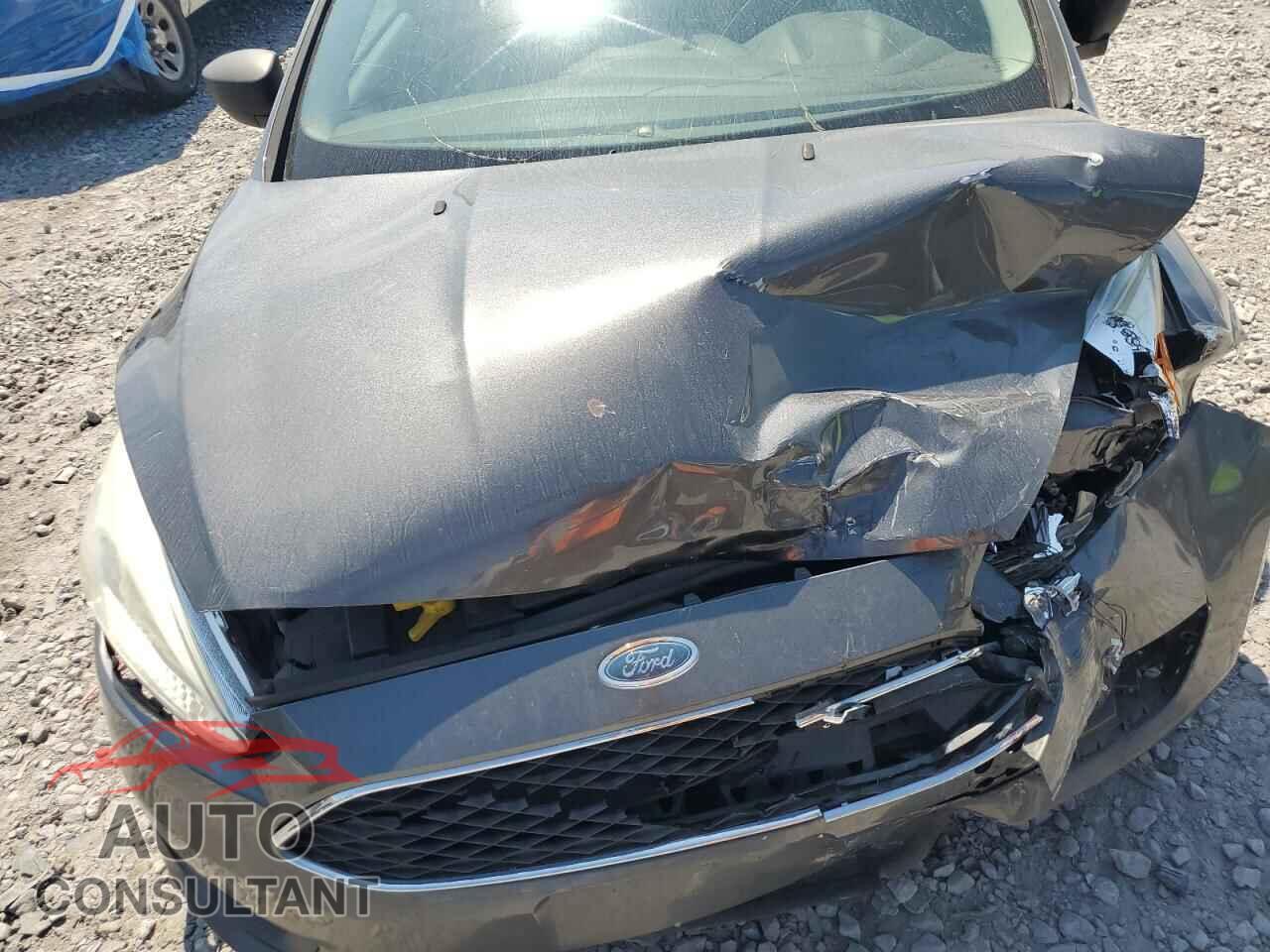 FORD FOCUS 2016 - 1FADP3E29GL352596
