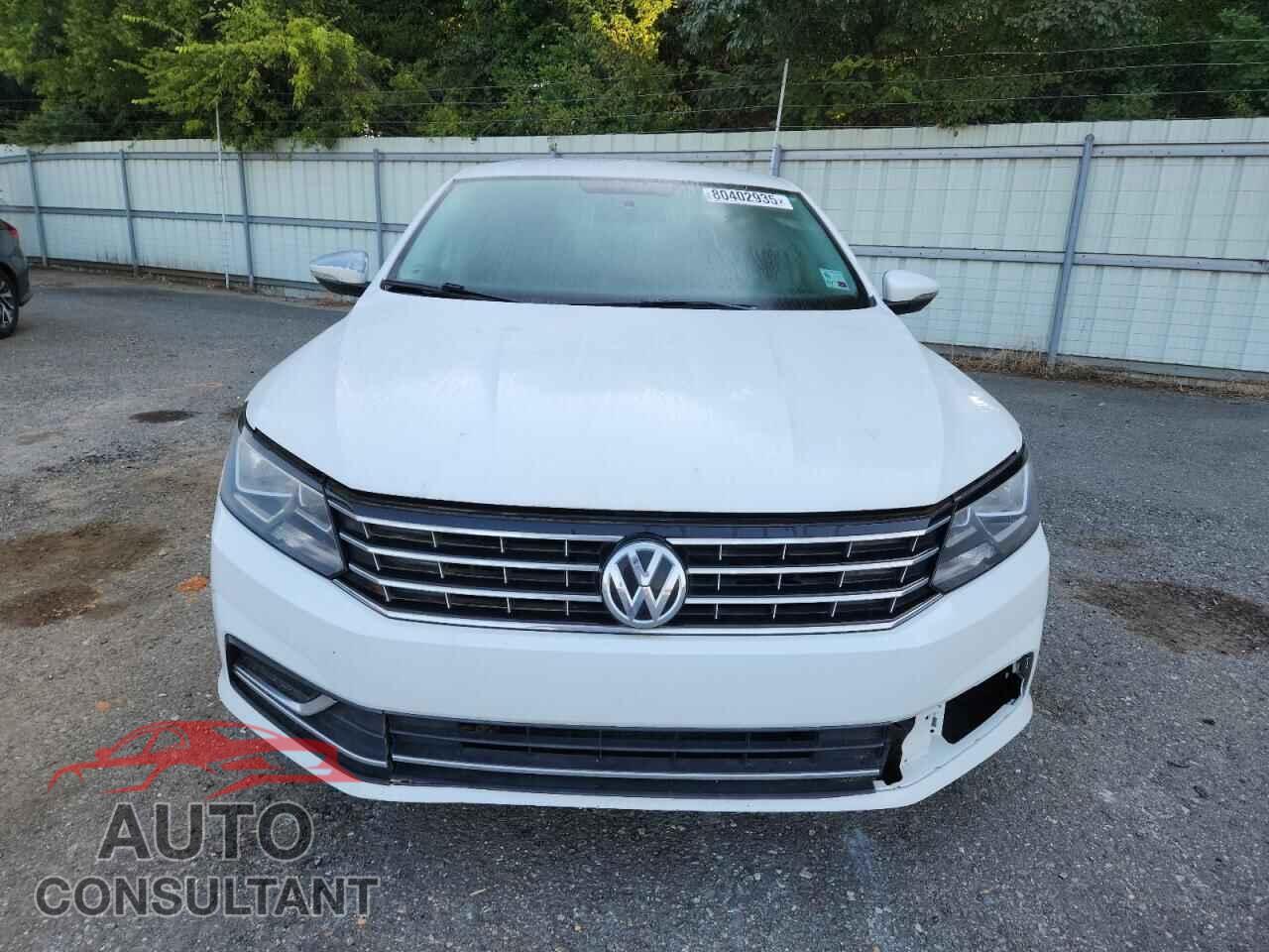 VOLKSWAGEN PASSAT 2016 - 1VWAS7A37GC025628