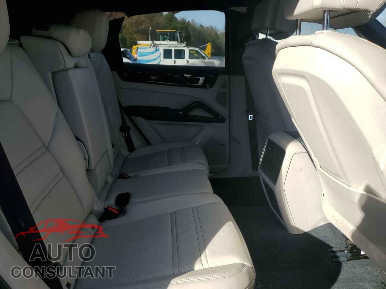 PORSCHE CAYENNE 2019 - WP1AA2AY6KDA10480