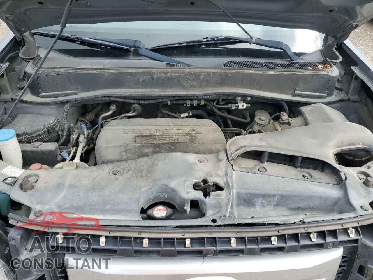HONDA PILOT 2009 - 5FNYF485X9B008565