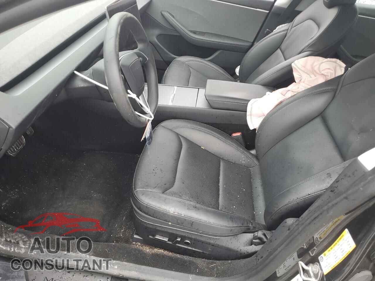 TESLA MODEL 3 2024 - 5YJ3E1EA4RF769573