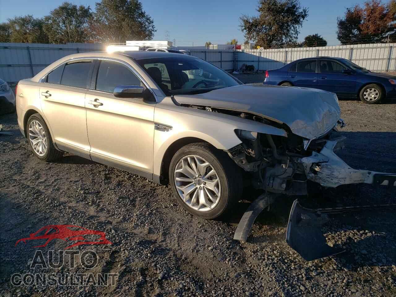 FORD TAURUS 2018 - 1FAHP2F89JG109496