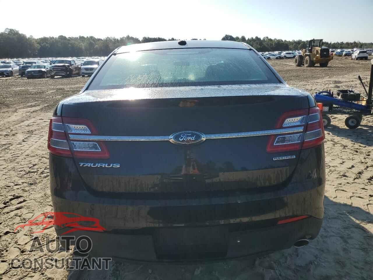 FORD TAURUS 2017 - 1FAHP2D82HG140473
