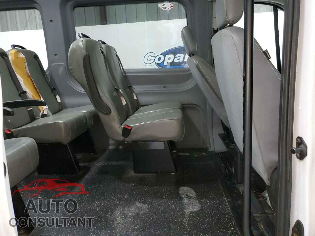FORD TRANSIT 2018 - 1FTYR2CM7JKA11845