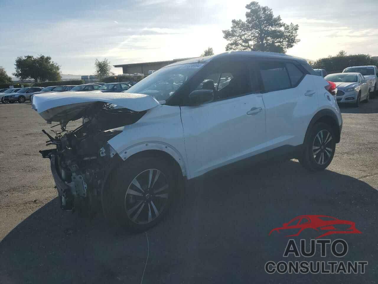 NISSAN KICKS 2018 - 3N1CP5CU6JL502619