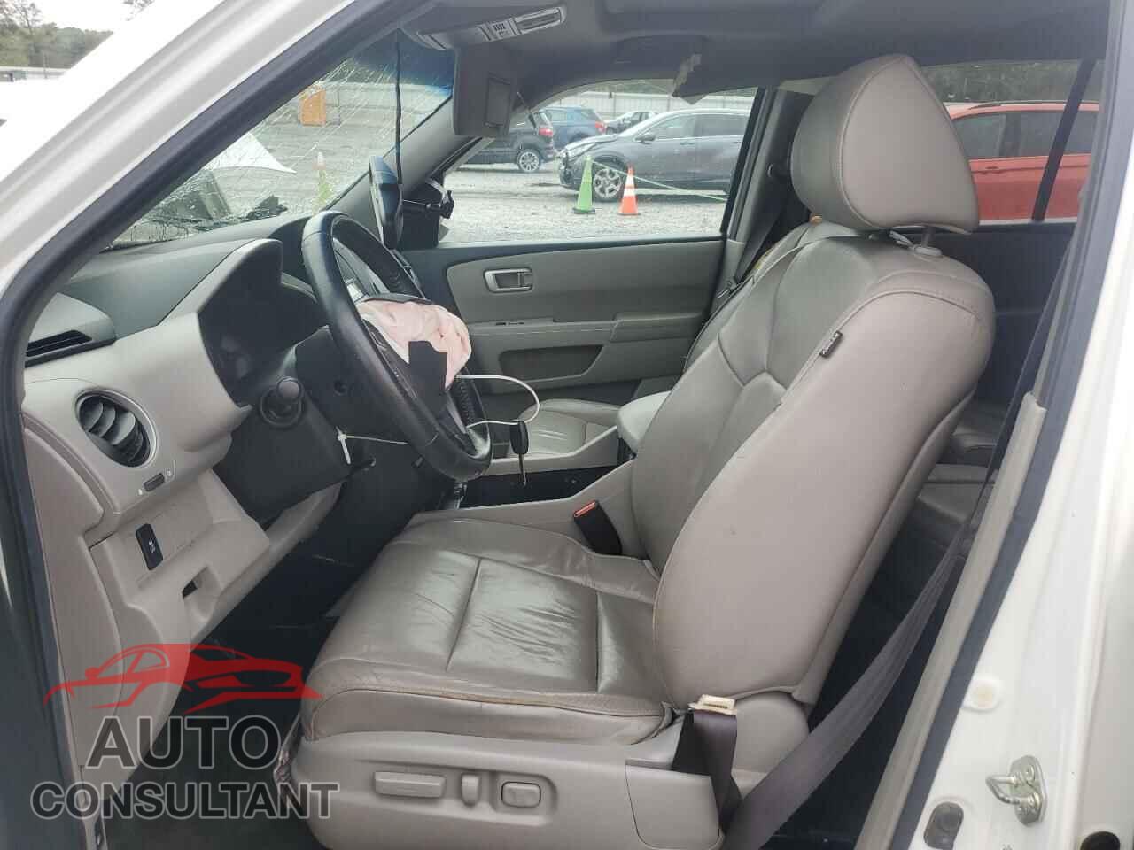 HONDA PILOT 2013 - 5FNYF3H53DB001010